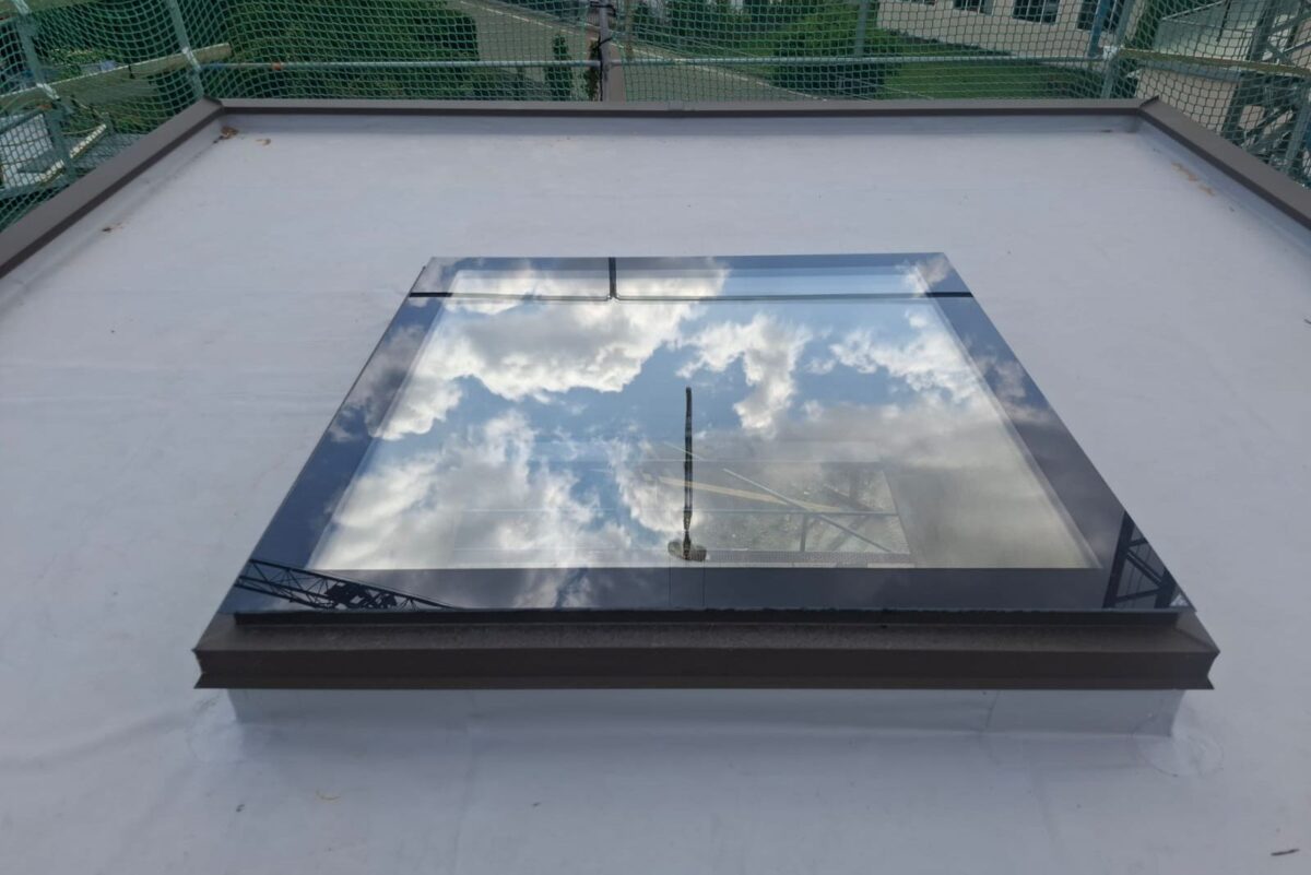 Fenêtre de toit plat 60 x 120 cm – Image 12
