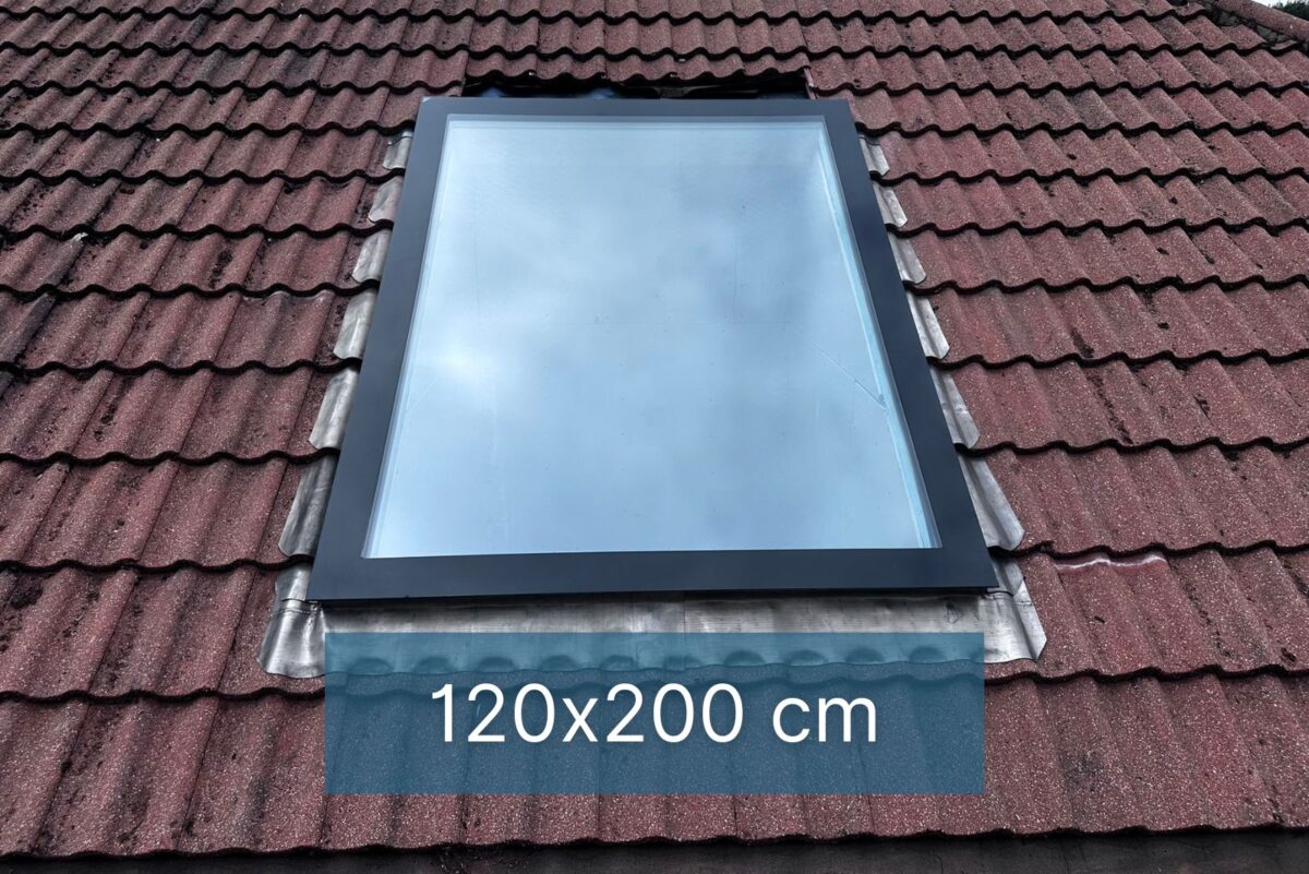 Fenêtre de toit incliné 120 x 200 cm – Image 1