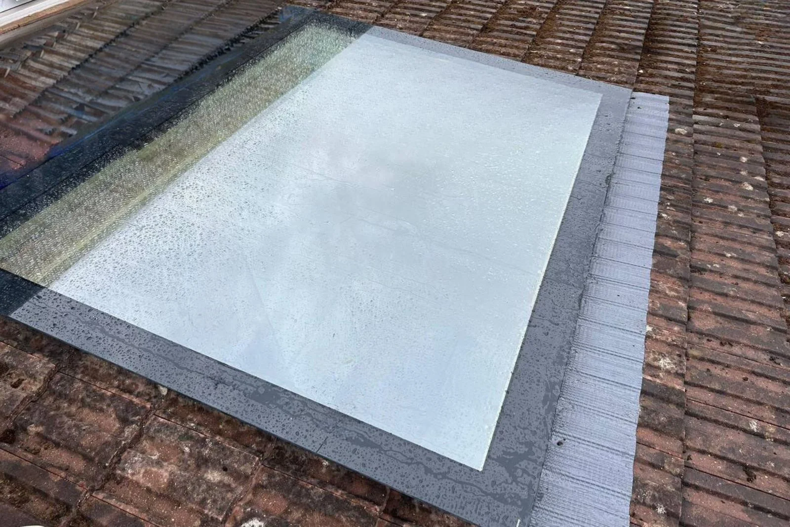 Energieeffizientes-Dachfenster-Dreifachverglasung-LeichteInstallation-GuenstigerPreis.jpg