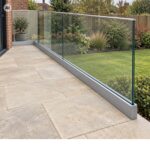 Garde-corps en verre sur mesure à fixation au sol | SV45 UT main courante fixe | Dimensions sur mesure – Image 10