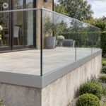 Garde-corps en verre sur mesure à fixation latérale | SV55 UF main courante fixe | Dimensions sur mesure – Image 2